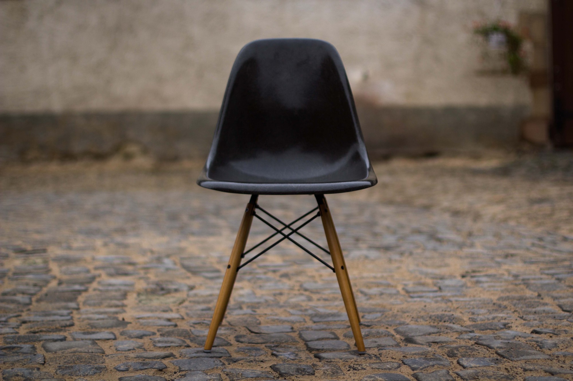 Stuhl Charles Eames v. Herman Miller/Vitra DSW Antrazit (1 ...