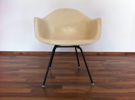 Eames Armchair Herman Miller Fiberglas Zenith