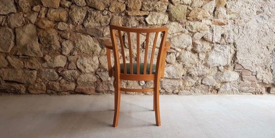 Vintage Holzstühle mit Sitzpolster gebraucht